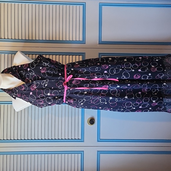Scarlett Black Sleeveless Dress with Pink Ribbon - Picture 2 of 12